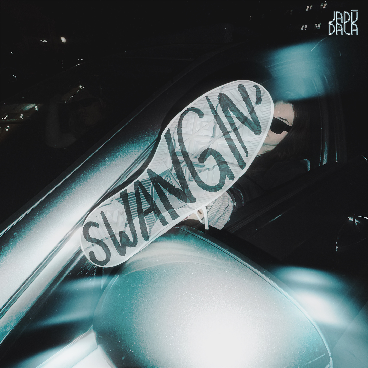 HerShe - SWANGIN'