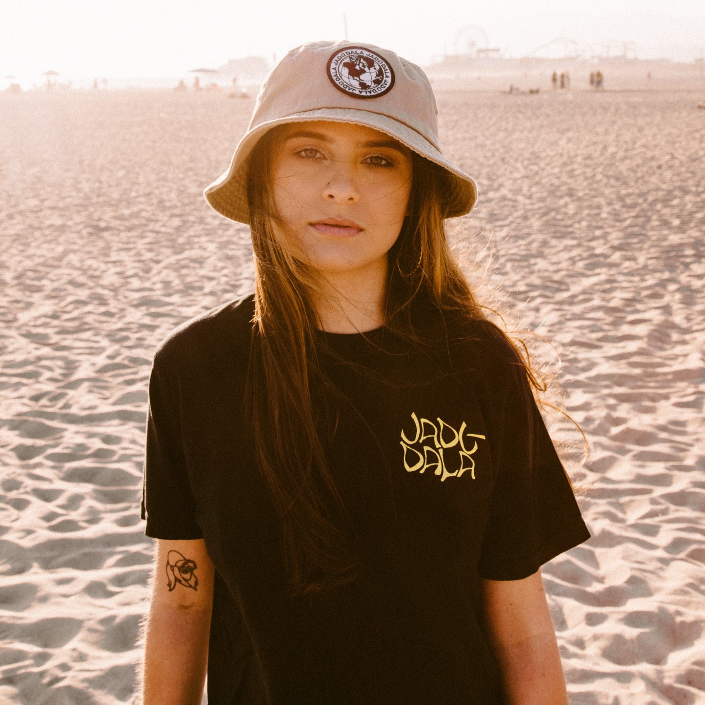 Jadū Globo Tee image 4